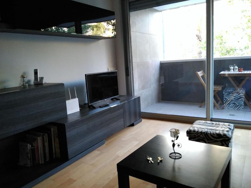 Luxury Flat, 3 Bedrooms, 2 Bathrooms And Swimming Pool Next To The Beach!! Sant Adrià de Besòs Extérieur photo