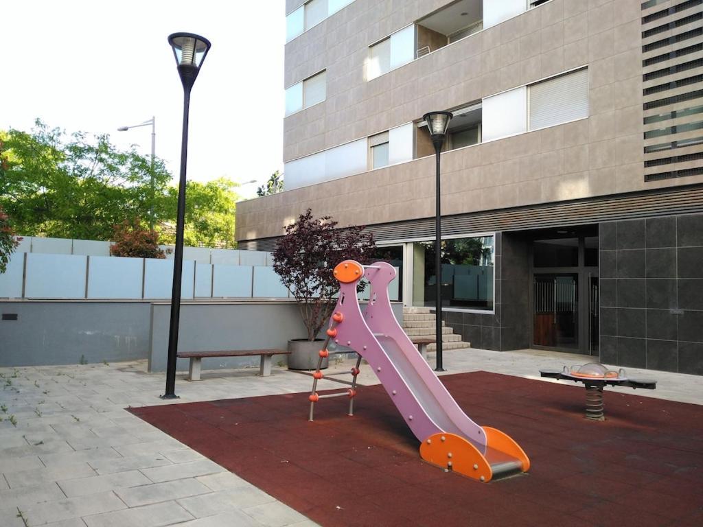 Luxury Flat, 3 Bedrooms, 2 Bathrooms And Swimming Pool Next To The Beach!! Sant Adrià de Besòs Extérieur photo