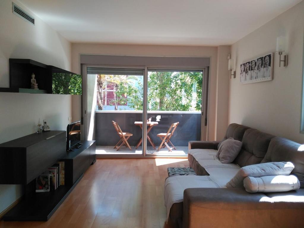 Luxury Flat, 3 Bedrooms, 2 Bathrooms And Swimming Pool Next To The Beach!! Sant Adrià de Besòs Extérieur photo