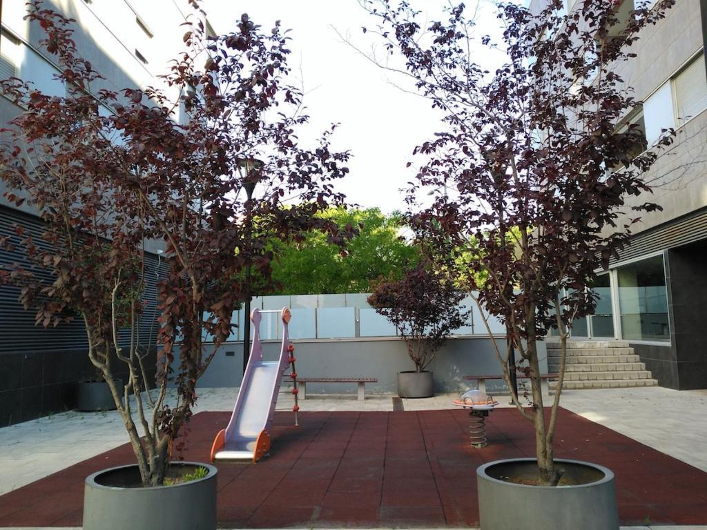 Luxury Flat, 3 Bedrooms, 2 Bathrooms And Swimming Pool Next To The Beach!! Sant Adrià de Besòs Extérieur photo